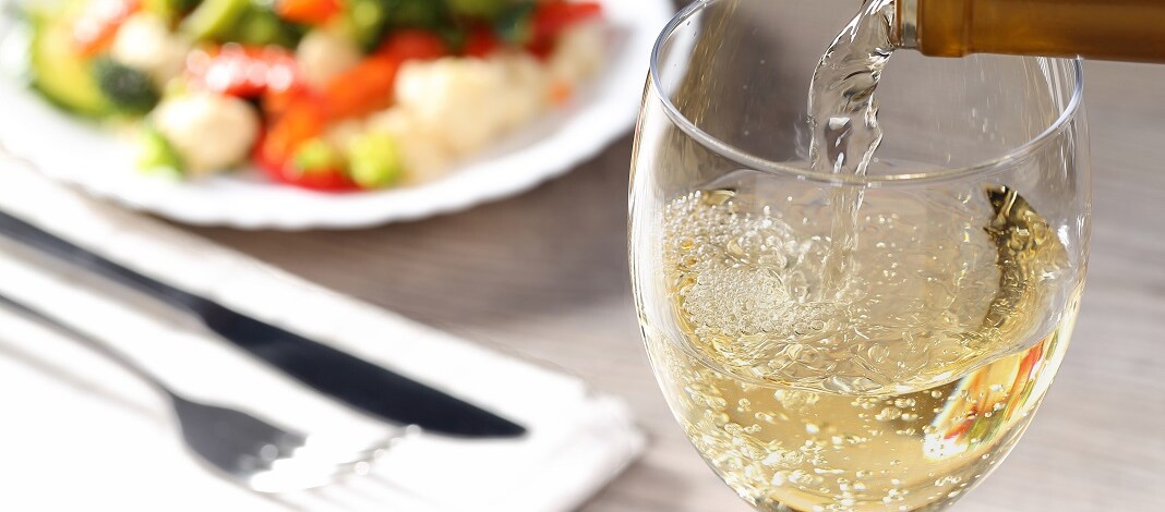 vinul alb și mancarea