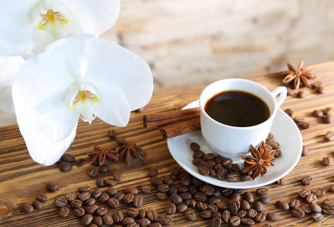 Cum ajută cafeaua neagră la pierderea în greutate?